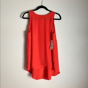 SALE (3/$15) NWT Relativity coral high low tank